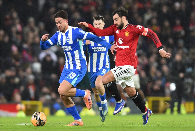 Brighton đại chiến với Manchester United